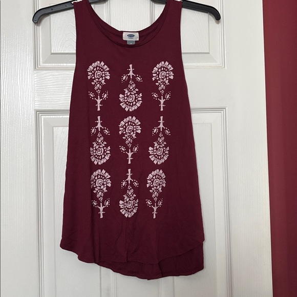 Old Navy Deep Red/ Maroon and white tank top size medium - Picture 1 of 5